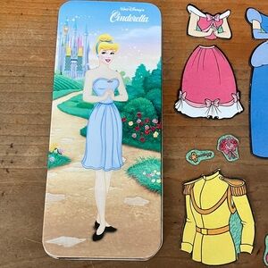 Disney Cinderella Magnetic Dress-Up Kit vintage 2012